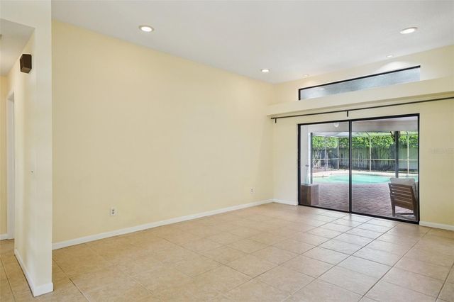 1604 PALACE COURT, Valrico, FL 33594