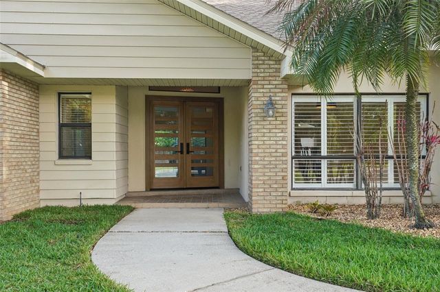 1604 PALACE COURT, Valrico, FL 33594