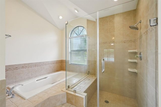 1604 PALACE COURT, Valrico, FL 33594