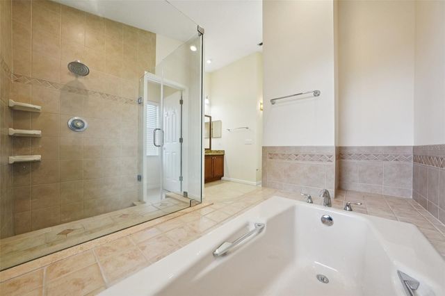1604 PALACE COURT, Valrico, FL 33594
