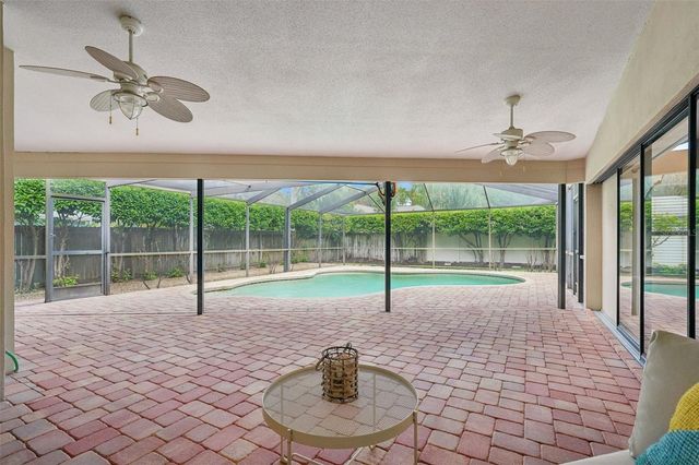 1604 PALACE COURT, Valrico, FL 33594