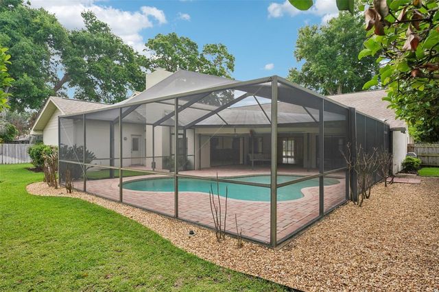 1604 PALACE COURT, Valrico, FL 33594