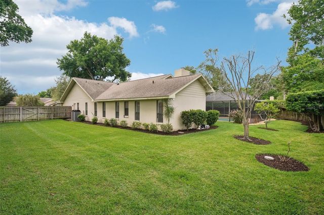 1604 PALACE COURT, Valrico, FL 33594