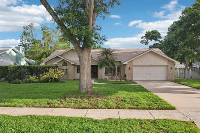 1604 PALACE COURT, Valrico, FL 33594