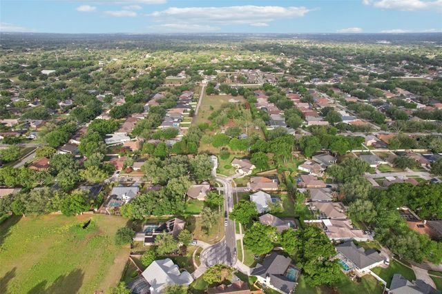 1604 PALACE COURT, Valrico, FL 33594
