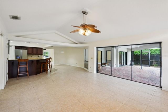 1604 PALACE COURT, Valrico, FL 33594