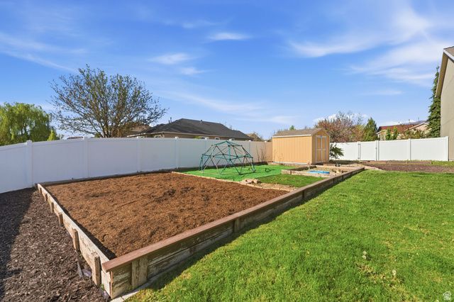 476 S WINDCREST WAY, Kaysville, UT 84037