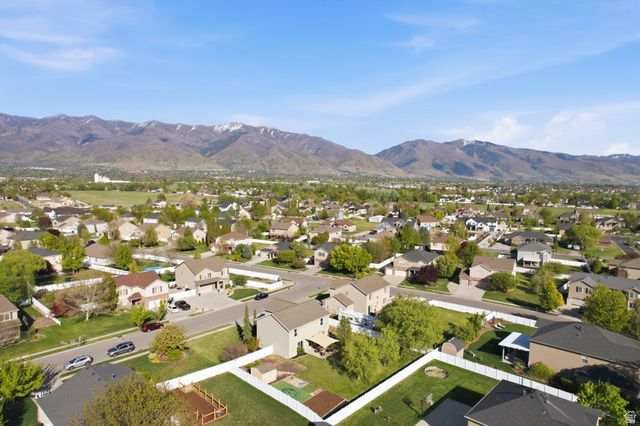 476 S WINDCREST WAY, Kaysville, UT 84037