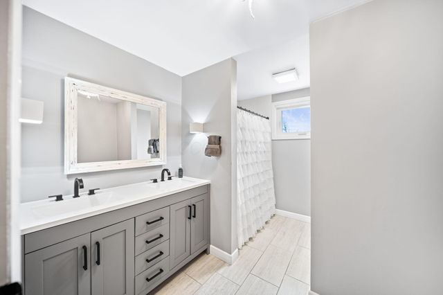 5138 Harlem Road, Galena, OH 43021