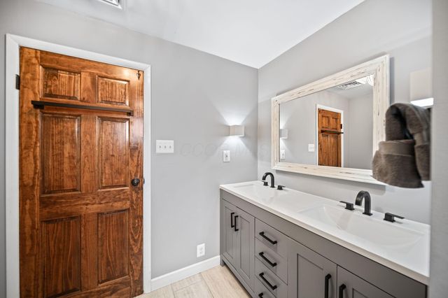 5138 Harlem Road, Galena, OH 43021