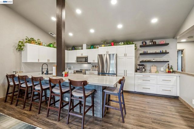 2327 Fairway Drive, San Leandro, CA 94577