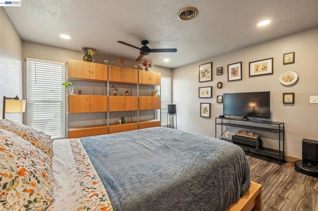 2327 Fairway Drive, San Leandro, CA 94577