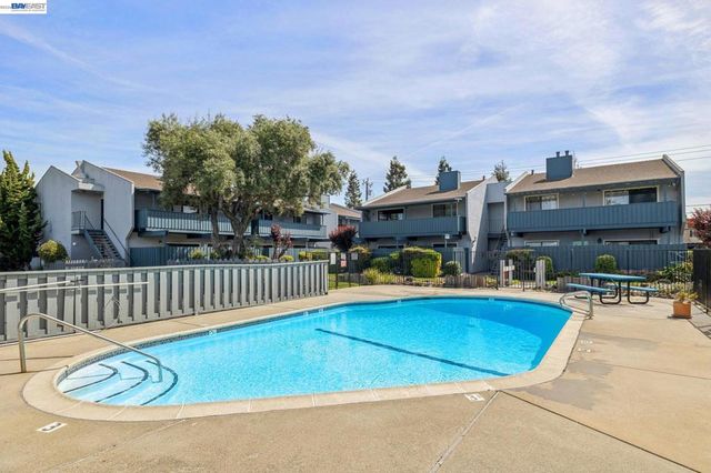 2327 Fairway Drive, San Leandro, CA 94577