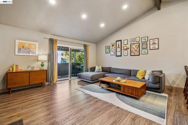 2327 Fairway Drive, San Leandro, CA 94577