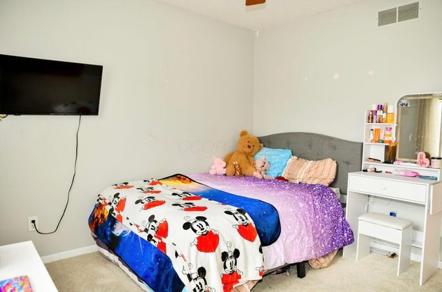 3417 Vintage Woods Drive, Hilliard, OH 43026