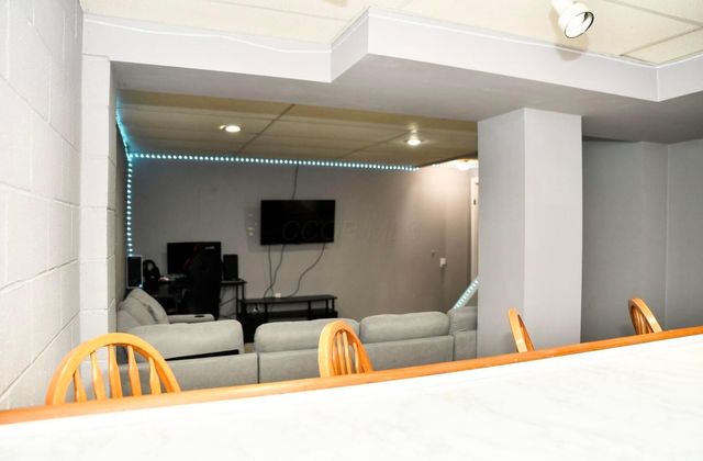 3417 Vintage Woods Drive, Hilliard, OH 43026