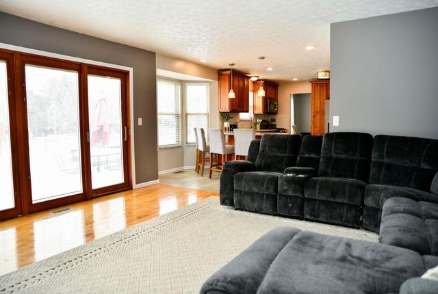 3417 Vintage Woods Drive, Hilliard, OH 43026