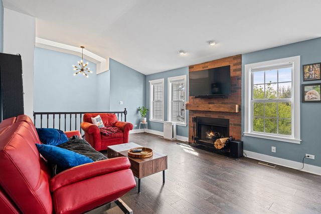 648 Portage Court 648, Vernon Hills, IL 60061