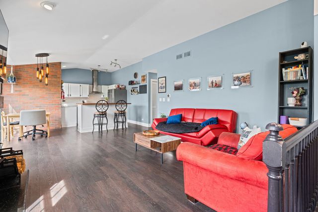 648 Portage Court 648, Vernon Hills, IL 60061