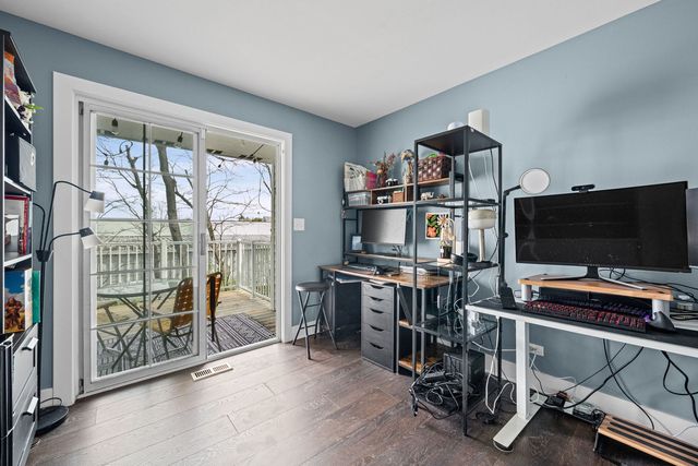 648 Portage Court 648, Vernon Hills, IL 60061