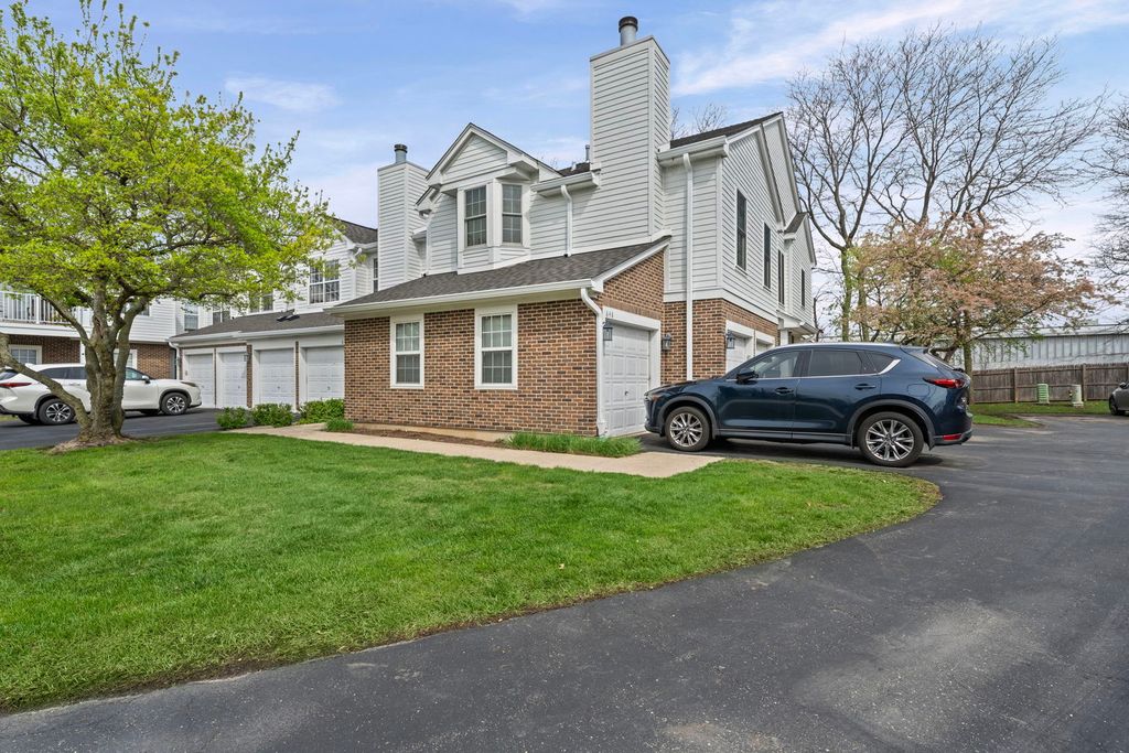 648 Portage Court 648, Vernon Hills, IL 60061