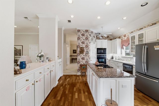 608 Bridlewood N, Colleyville, TX 76034