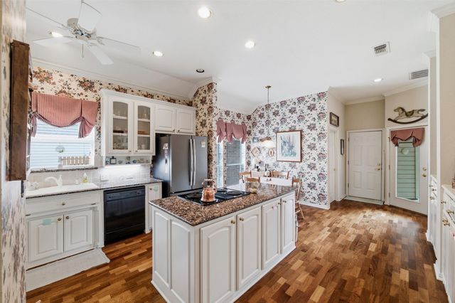 608 Bridlewood N, Colleyville, TX 76034