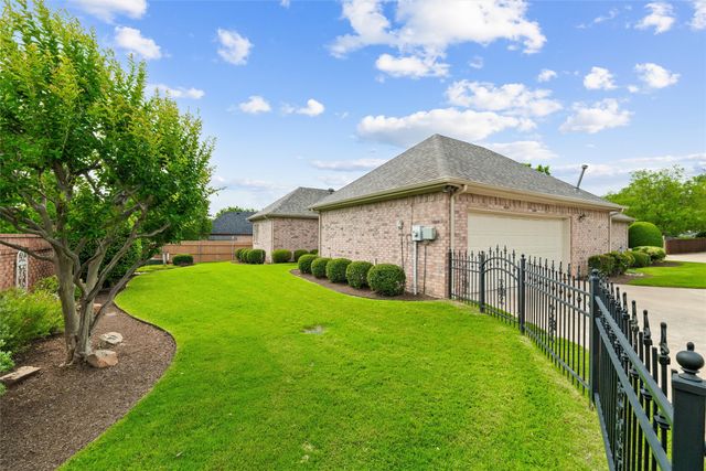 608 Bridlewood N, Colleyville, TX 76034