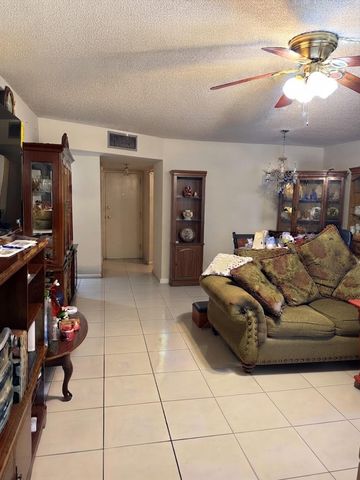 4821 NW 22ND Court 204, Lauderhill, FL 33313