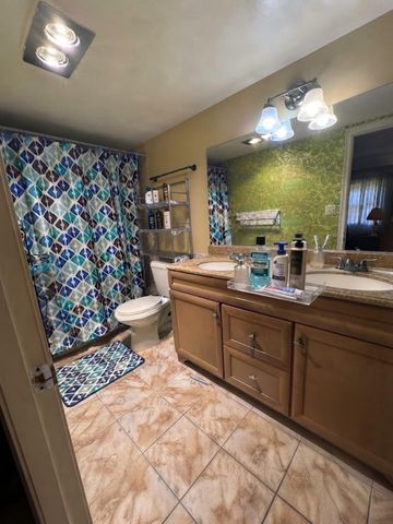 4821 NW 22ND Court 204, Lauderhill, FL 33313