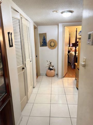 4821 NW 22ND Court 204, Lauderhill, FL 33313