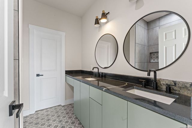 1334 Center, San Antonio, TX 78202