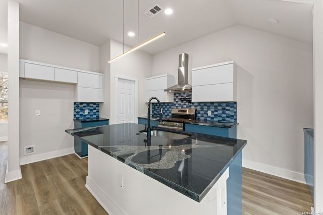 1334 Center, San Antonio, TX 78202