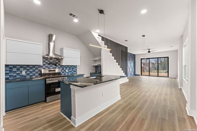 1334 Center, San Antonio, TX 78202