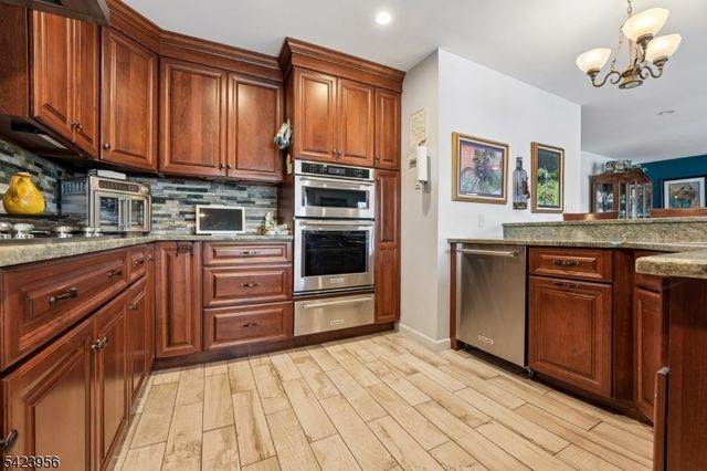 213 Hudson Ave, Hopatcong Boro, NJ 07843