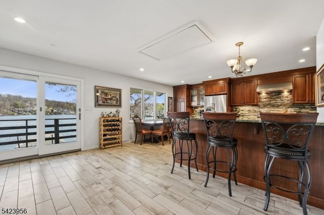 213 Hudson Ave, Hopatcong Boro, NJ 07843