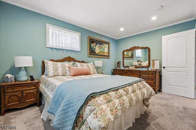 213 Hudson Ave, Hopatcong Boro, NJ 07843