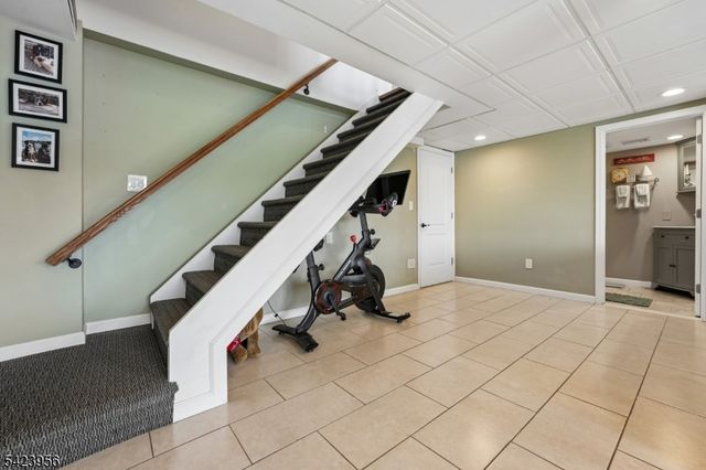 213 Hudson Ave, Hopatcong Boro, NJ 07843