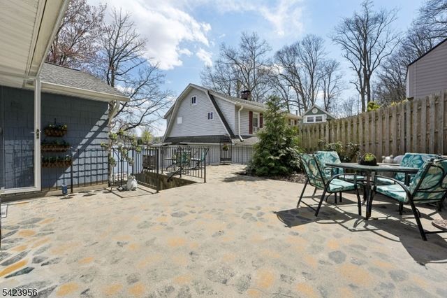 213 Hudson Ave, Hopatcong Boro, NJ 07843