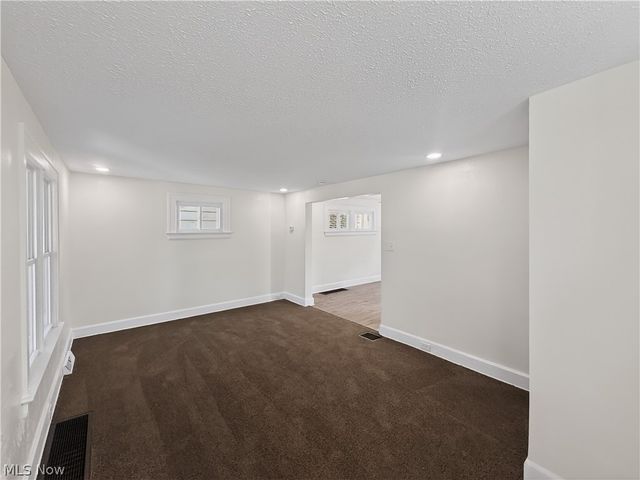 3235 W 94th Street, Cleveland, OH 44102