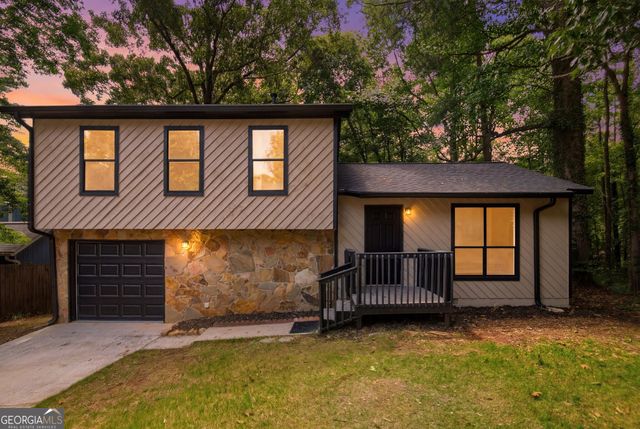600 Maple Drive, Stone Mountain, GA 30083