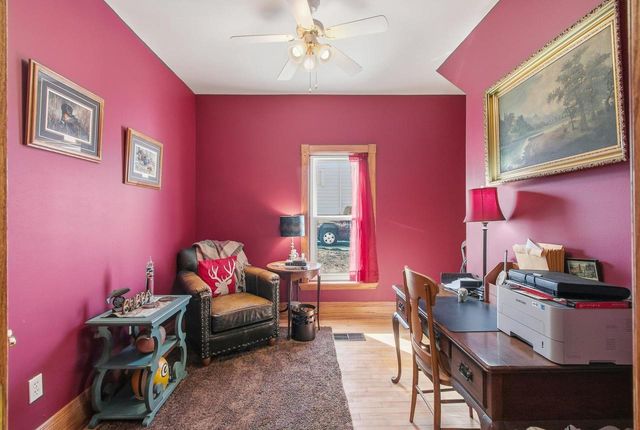 7 E Rollin Street, Edgerton, WI 53534