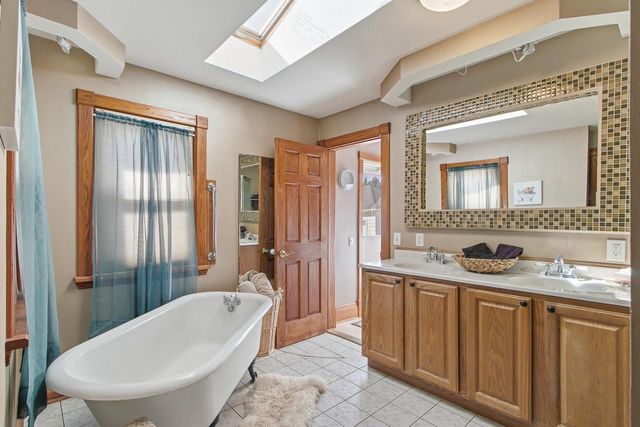 7 E Rollin Street, Edgerton, WI 53534