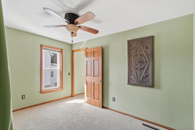 7 E Rollin Street, Edgerton, WI 53534