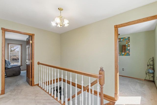 7 E Rollin Street, Edgerton, WI 53534