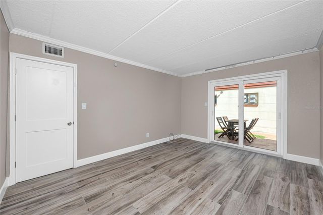 10379 PARADISE BOULEVARD 35, Treasure Island, FL 33706