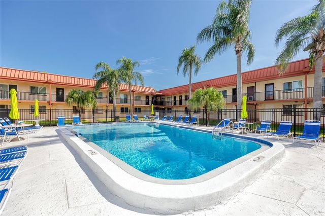 10379 PARADISE BOULEVARD 35, Treasure Island, FL 33706