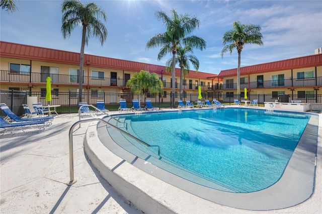 10379 PARADISE BOULEVARD 35, Treasure Island, FL 33706