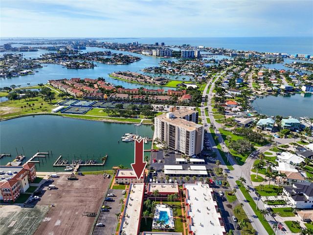 10379 PARADISE BOULEVARD 35, Treasure Island, FL 33706