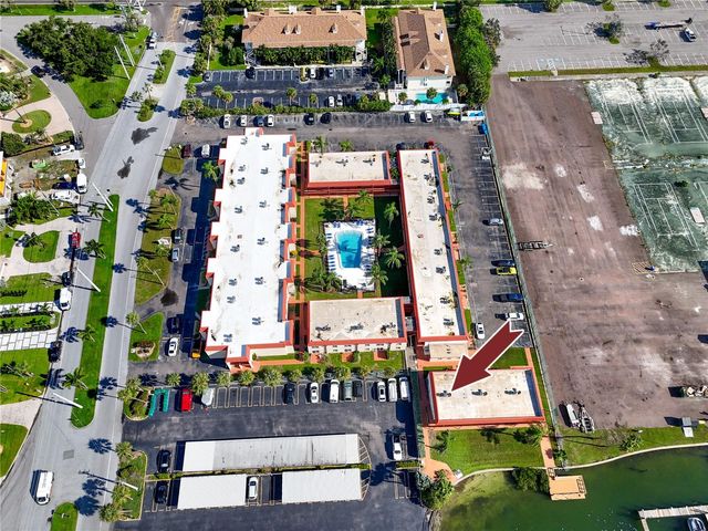 10379 PARADISE BOULEVARD 35, Treasure Island, FL 33706